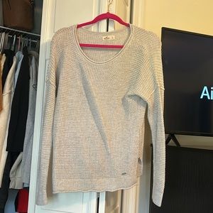 Hollister sweater size small
